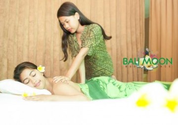 Spa & Massage, Herbal Massage Strong, best driver and best tour in Bali - Duniabooking
